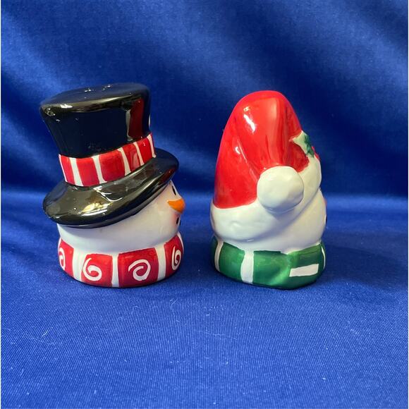 Pfaltzgraff Winter Holiday Snowman Salt and Pepper Shakers - Picture 4 of 6